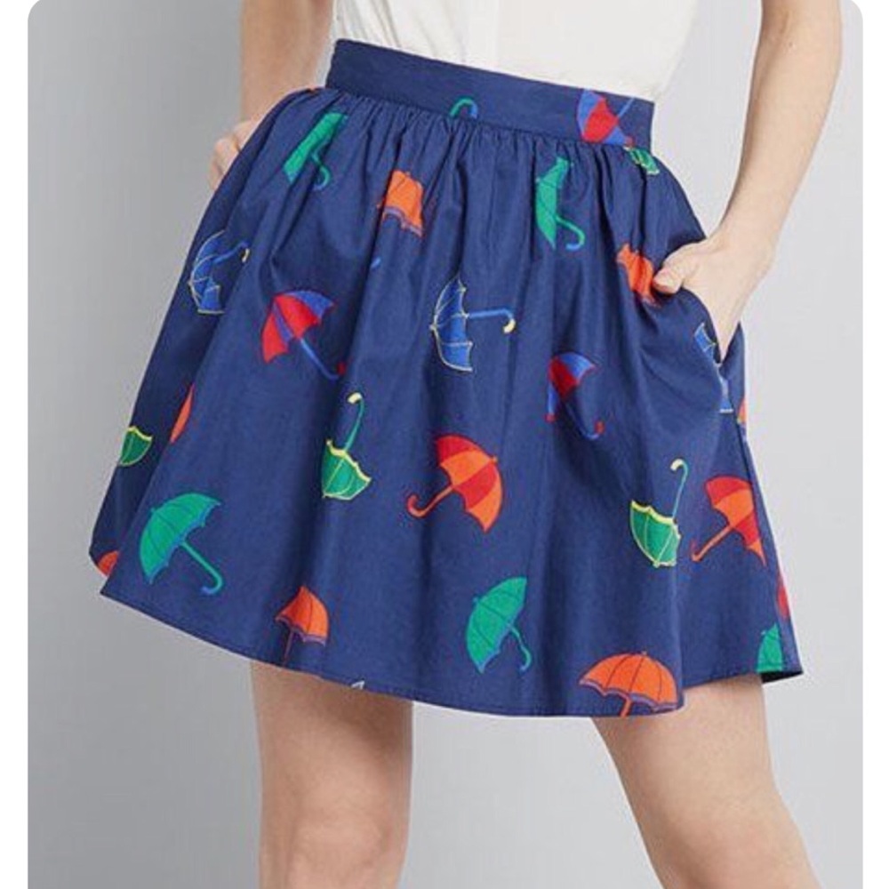 ModCloth Share Your Flare Umbrella Circle Skater Skirt Size Small
